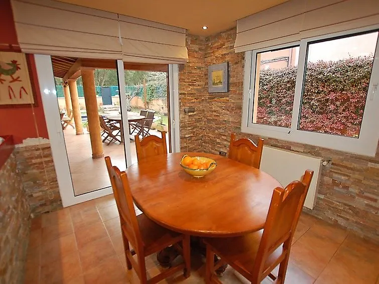 105363) Casa En Santa Cristina D'Aro Con Internet, Aire Acondicionado, Aparcamiento, Jardin Hotel 0*,  España
